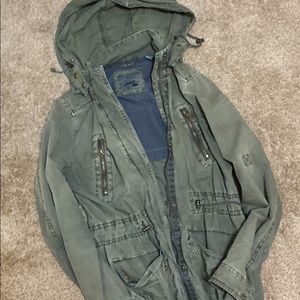 Levi’s parka size small